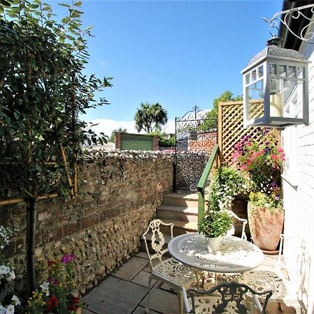 Beautiful Georgian Home In The Heart Of Chichester Exteriör bild