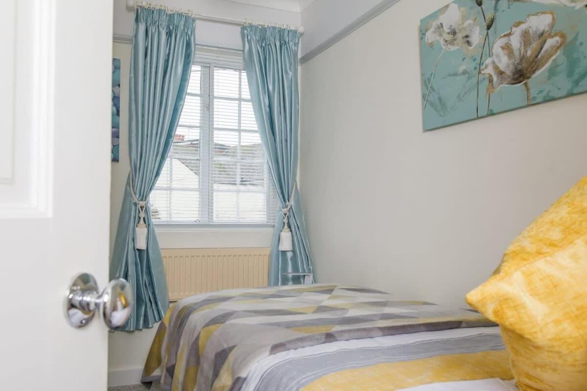 Beautiful Georgian Home In The Heart Of Chichester Exteriör bild